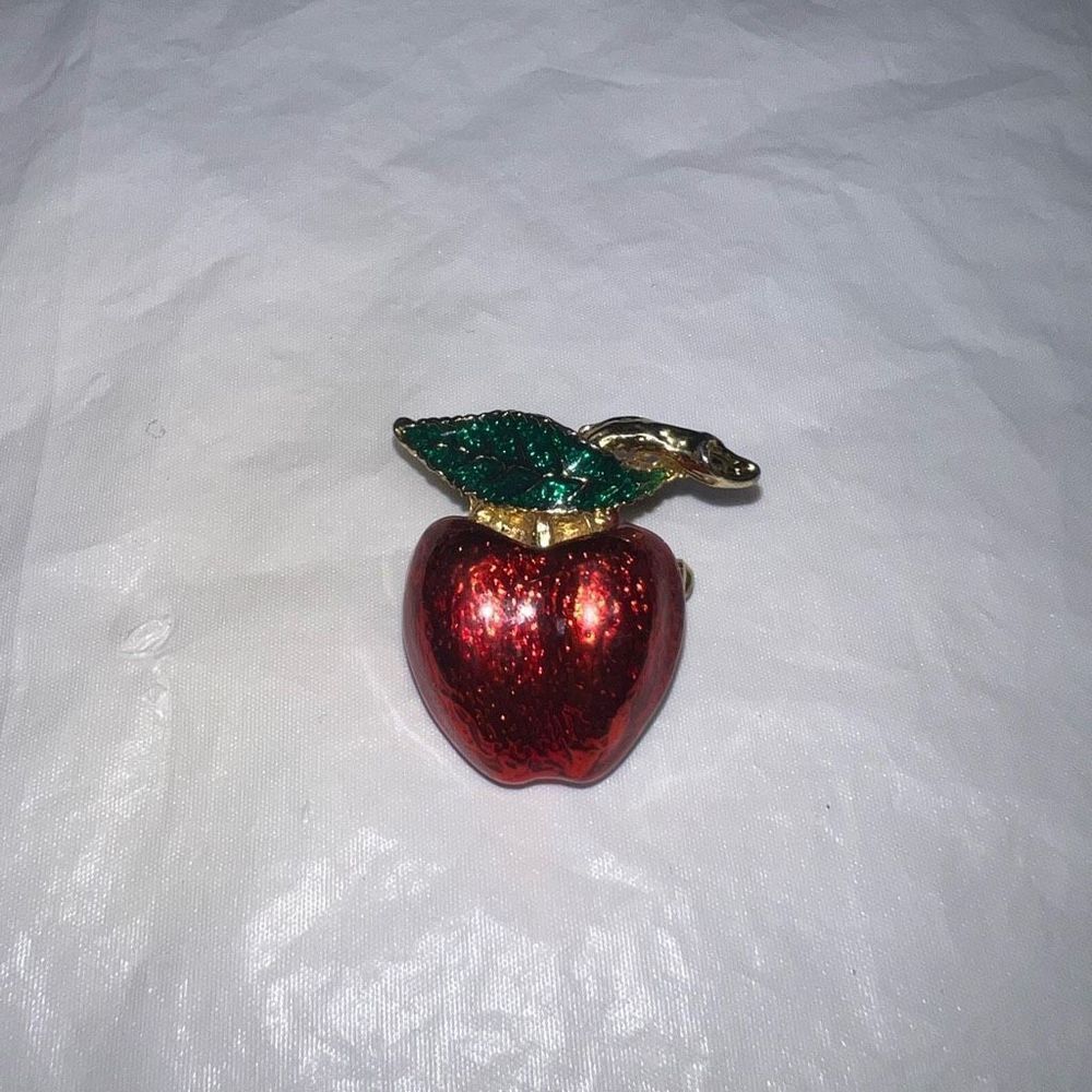 Vintage MCM Apple Brooch - Picture 2 of 8